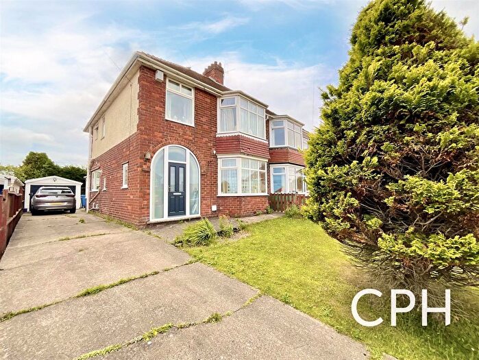 4 Bedroom Semi-Detached House For Sale In Cornelian Drive, Scarborough, YO11