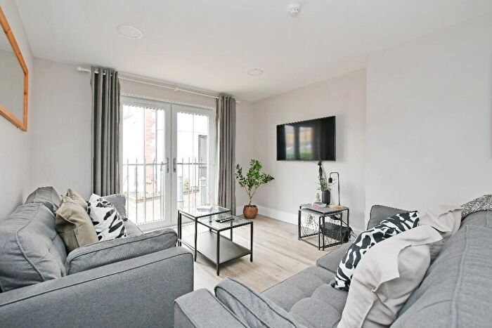 5 Bedroom Apartment To Rent In Broomhall Street, Sheffield, S1