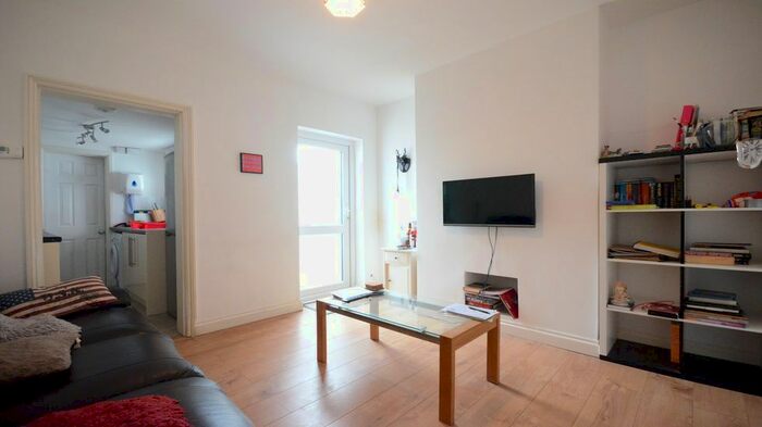 2 Bedroom End Of Terrace House To Rent In Edgehill Street, Reading, RG1