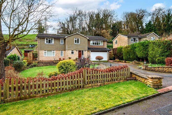 4 Bedroom Detached House For Sale In The Glen, Saltford, Bristol, BS31