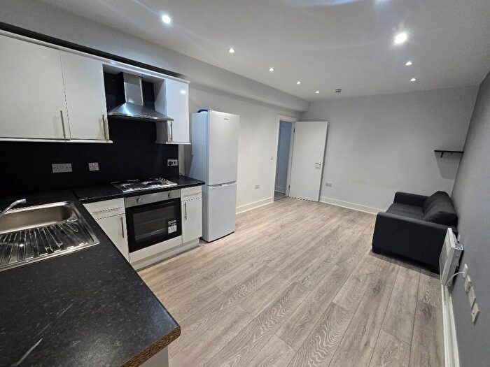 2 Bedroom Flat To Rent In Wembley Hill Road, Wembley, Middlesex, HA9