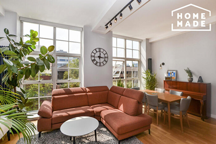 2 Bedroom Flat To Rent In Enfield Road, N1