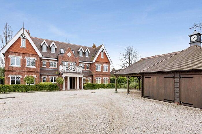 2 Bedroom Flat To Rent In Fairlawns, Burridge, Southampton, SO31