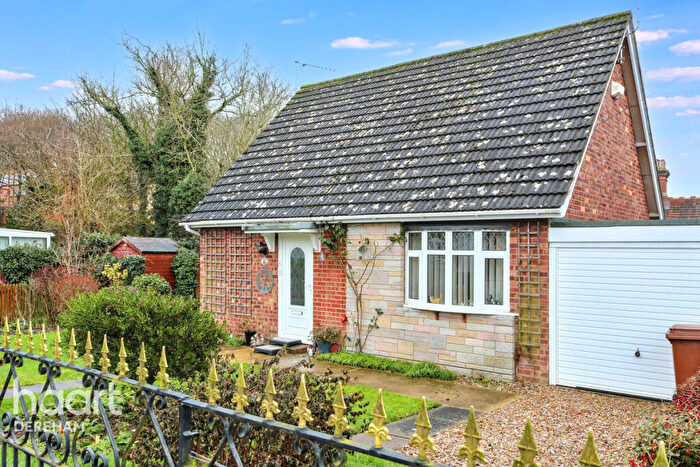 2 Bedroom Chalet For Sale In Bishop Herbert Close, Hockering, NR20