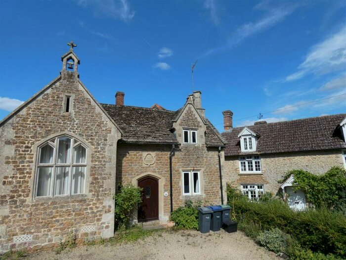 2 Bedroom House For Sale In Bremhill, Calne, SN11