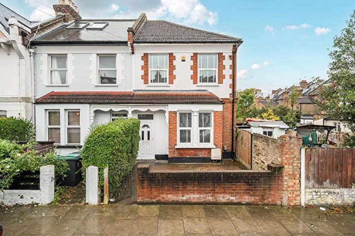 3 Bedroom Semi-detached House To Rent In Ranelagh Road, Wood Green, London, N22