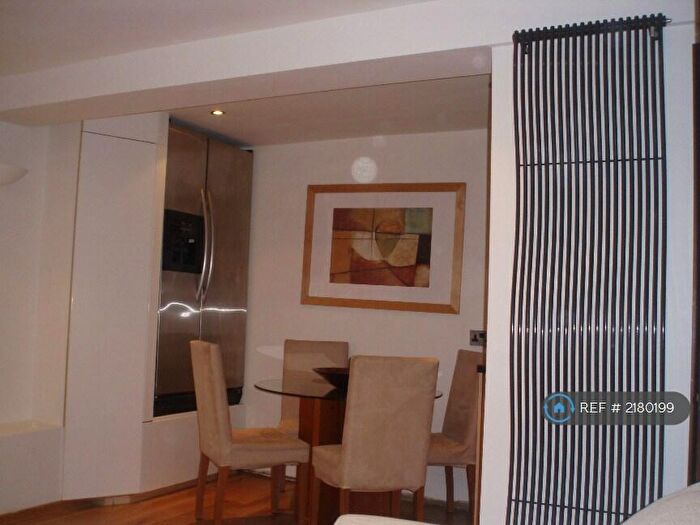 2 Bedroom Flat To Rent In St Johns Wood, London, NW8