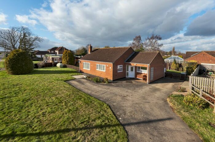 3 Bedroom Detached Bungalow For Sale In New York Road, Dogdyke, Lincoln, LN4