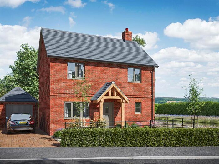 4 Bedroom Detached House For Sale In Chestnut Drive, Staunton, GL19