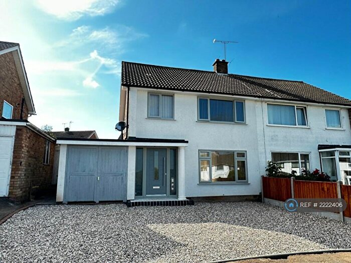 3 Bedroom Semi-Detached House To Rent In Southcrest Road, Redditch, B98