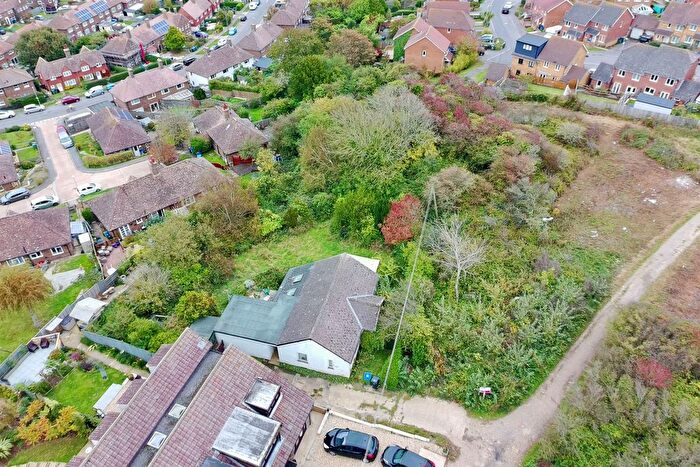 4 Bedroom Detached Bungalow For Sale In Wilmington Road, Newhaven, BN9