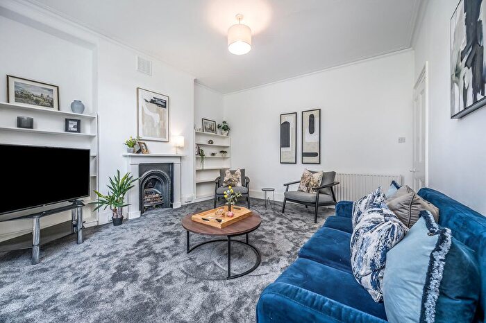 1 Bedroom Property To Rent In Clarendon Road, London, W11