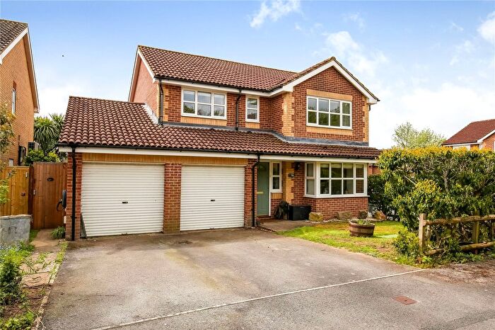 4 Bedroom Country House For Sale In Stone Close, Winterslow, Salisbury, Wiltshire, SP5