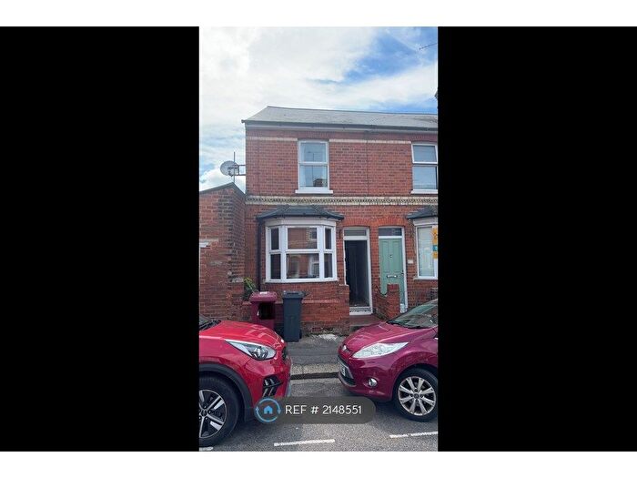 3 Bedroom Terraced House To Rent In Clarendon Road, Reading, RG6
