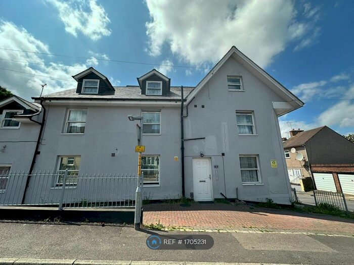 Studio To Rent In Melville Road, England, ME15