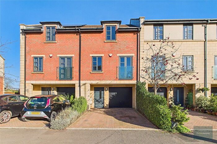 3 Bedroom Terraced House For Sale In Waterside Mews, Trowbridge, BA14