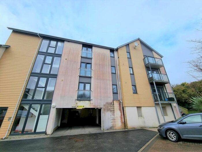 2 Bedroom Flat To Rent In Jubilee Drive, Redruth, TR15