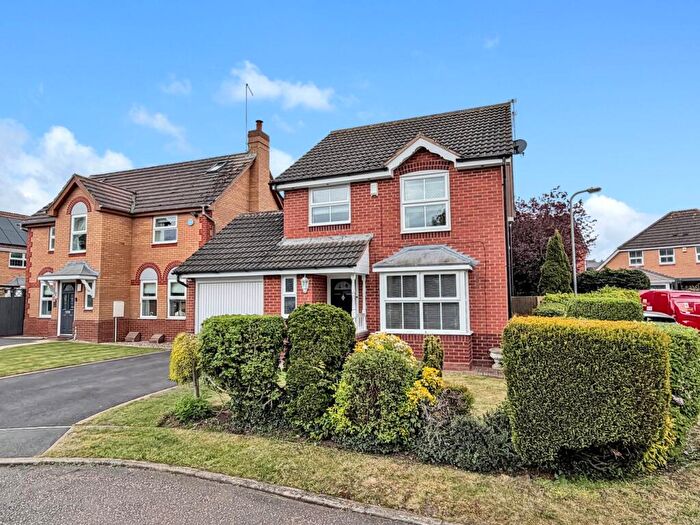 3 Bedroom Detached House For Sale In Longmeadow, Wootton, Northampton, NN4