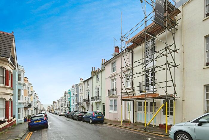 3 Bedroom Terraced House For Sale In Temple Street, Brighton, BN1