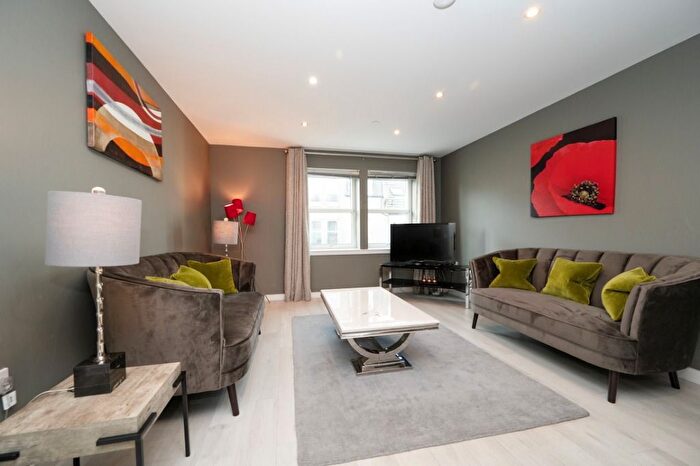 2 Bedroom Flat To Rent In Chapel Street, City Centre, Aberdeen, AB10