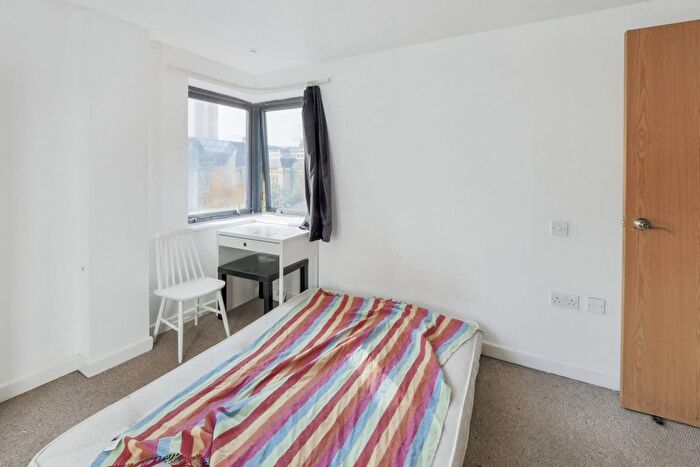2 Bedroom Flat For Sale In Shakespeare Street, Nottingham, NG1