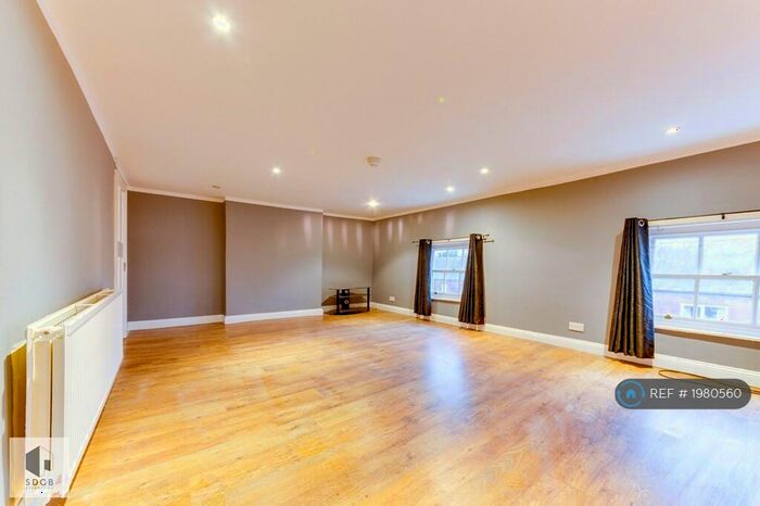 2 Bedroom Flat To Rent In Moorgate, Retford, DN22
