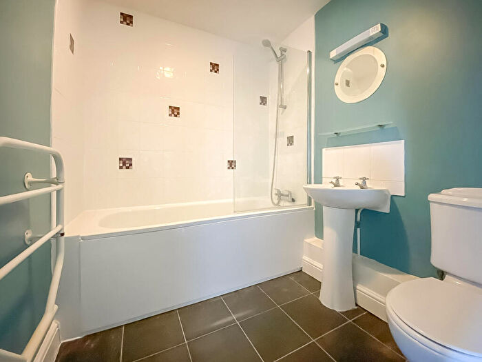2 Bedroom Apartment To Rent In Chelsea Gardens, Church Langley, Harlow, Essex, CM17