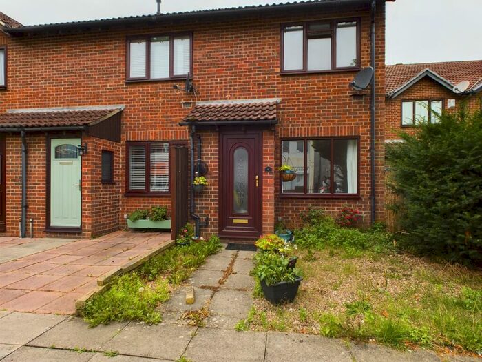 2 Bedroom Terraced House To Rent In Whites Court, PO2