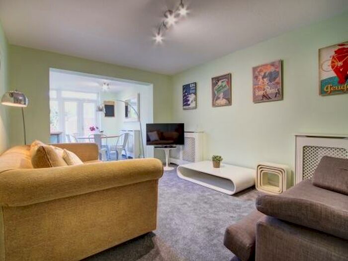 6 Bedroom Terraced House To Rent In Kenilworth Avenue, Oxford, OX4