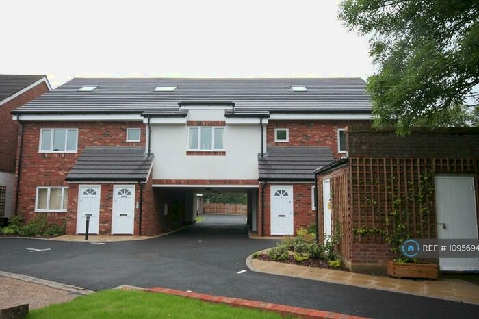 2 Bedroom Flat To Rent In Bayford Court, Harpenden, AL5