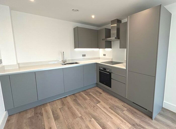 2 Bedroom Flat To Rent In Davigdor Road, Hove, BN3