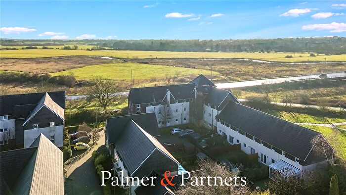 2 Bedroom Flat For Sale In Chelmer Road, Chelmsford, Essex, CM2