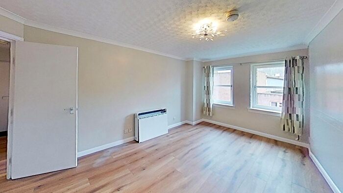 2 Bedroom Flat To Rent In The Paddock, Musselburgh, East Lothian, EH21