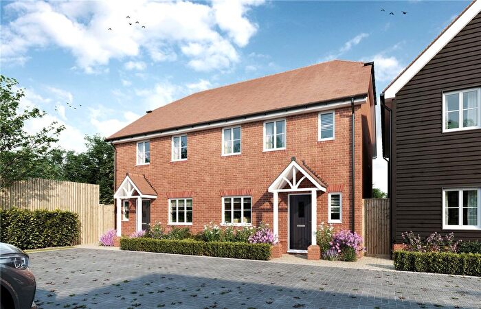 3 Bedroom Semi-Detached House For Sale In Fuggle Hop Close, Tongham, Farnham, Surrey, GU10