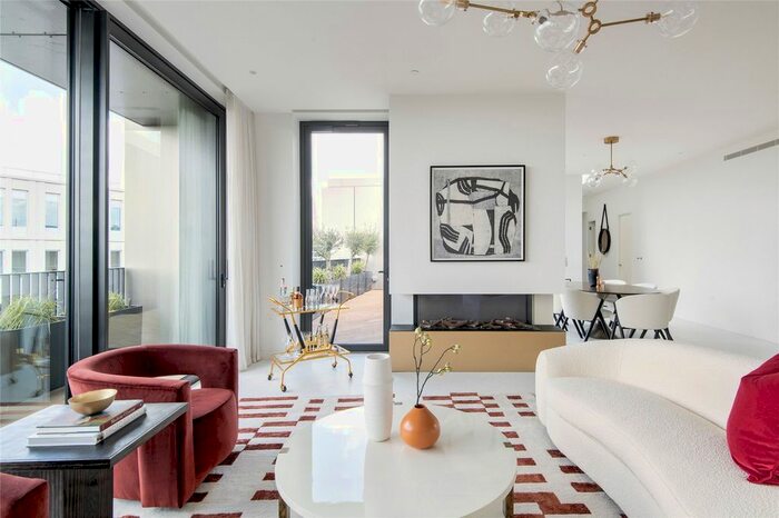 3 Bedroom Flat To Rent In Wood Crescent, London, W12