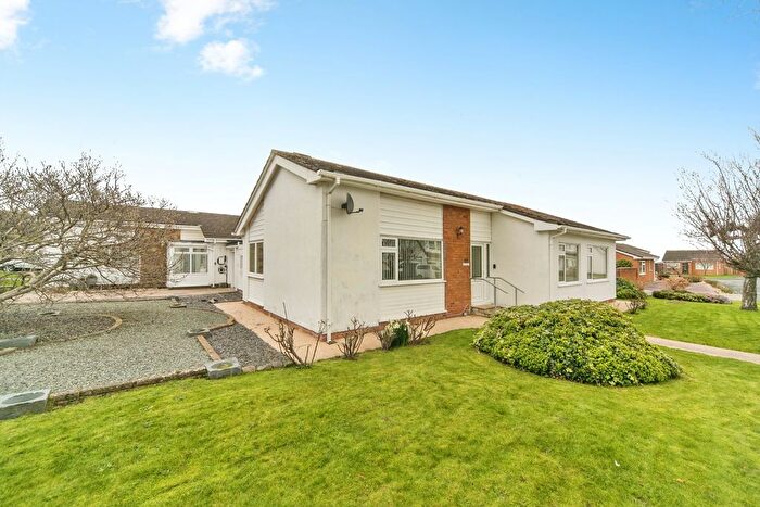 3 Bedroom Bungalow For Sale In Coed Y Mor, Penrhyn Bay, Llandudno, Conwy, LL30