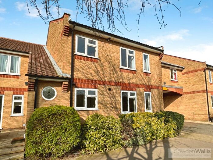 2 Bedroom Apartment For Sale In Ryhall Road, Stamford, PE9