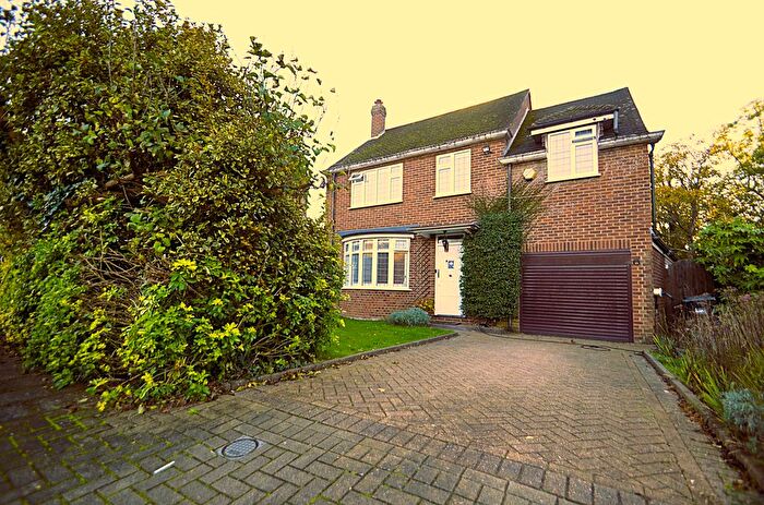 4 Bedroom Detached House To Rent In Seymour Gardens, Feltham, TW13