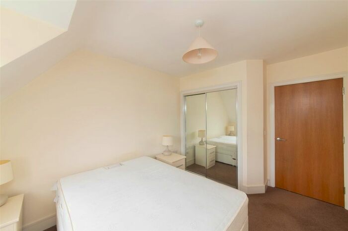 1 Bedroom Flat To Rent In Holders Hill Road, Mill Hill, London, NW7