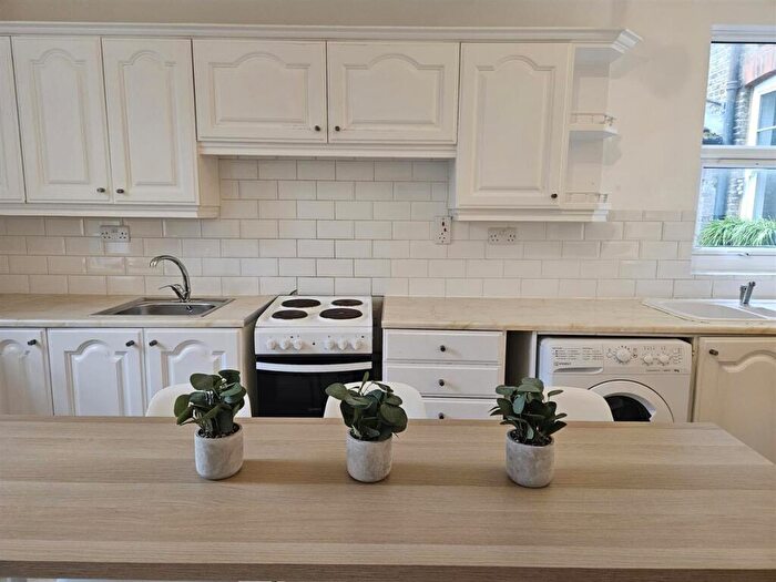 6 Bedroom Maisonette For Sale In Chamberlayne Road, NW10
