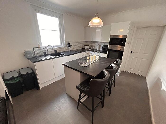 3 Bedroom Semi-Detached House For Sale In Trallwn Road, Llansamlet, Swansea, SA7