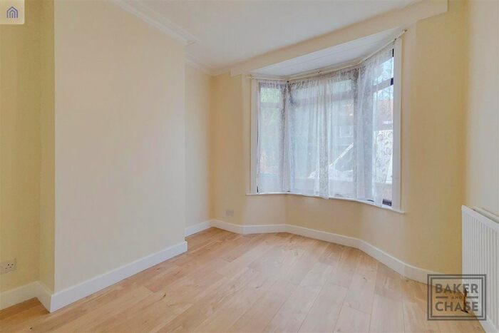3 Bedroom Property To Rent In Town Road, London, N9
