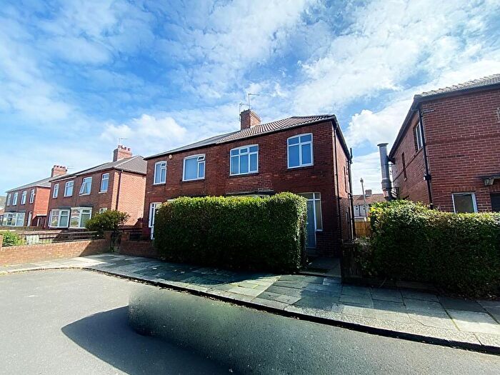 3 Bedroom Semi-Detached House For Sale In Ellesmere Avenue, Walkergate, Newcastle Upon Tyne, NE6
