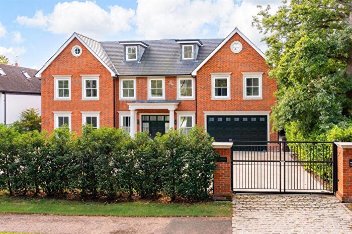 6 Bedroom Detached House For Sale In Ridgeway, Hutton Mount, CM13