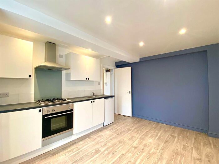 1 Bedroom Flat To Rent In Kellaway Avenue, Bristol, BS6