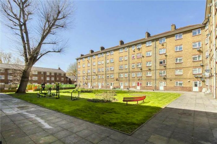 2 Bedroom Flat To Rent In Amery House, Kinglake Street, London, SE17