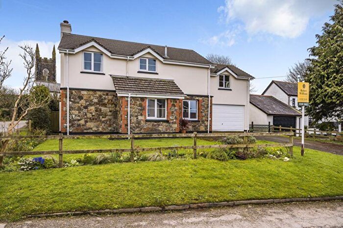 4 Bedroom Detached House To Rent In Manor Court, Bideford, EX39