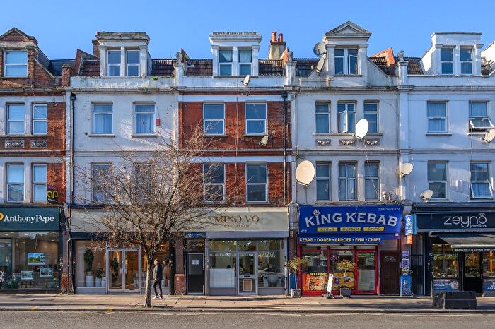 Studio To Rent In Green Lanes, London, N4