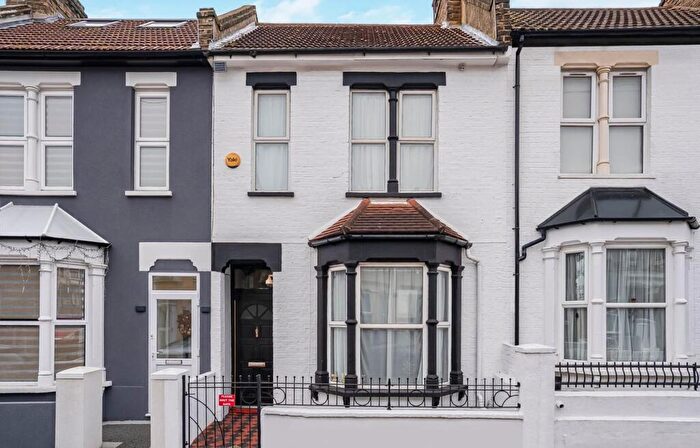 3 Bedroom Terraced House To Rent In Albert Road, Southend-On-Sea, SS1