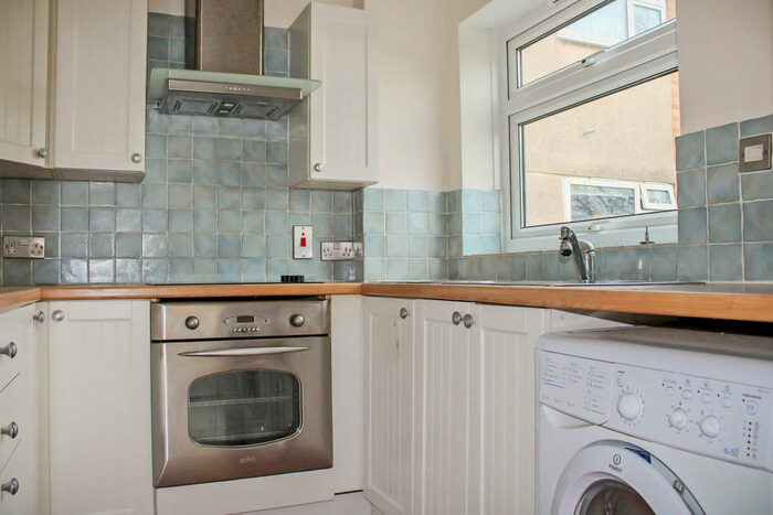 1 Bedroom Apartment To Rent In Woodlands Road, Witney, Oxfordshire, OX28